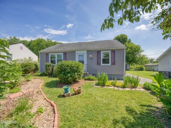 1930 W Gilbert Lane, Knoxville, TN 37920