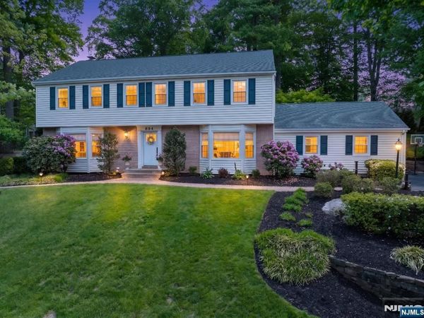694 Blauvelt Drive, ORADELL, NJ 07649