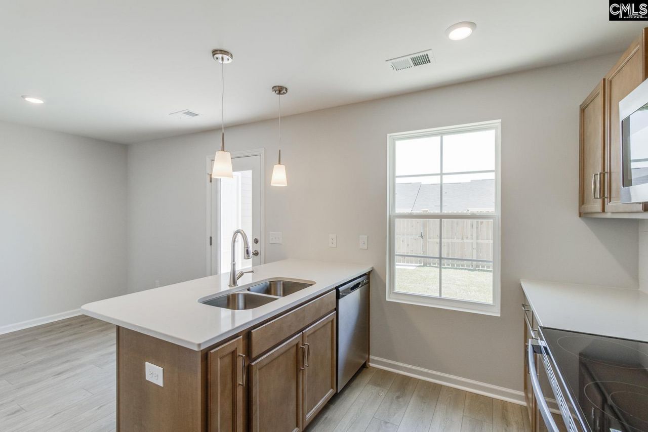 3058 Harborview Drive  Photo 11