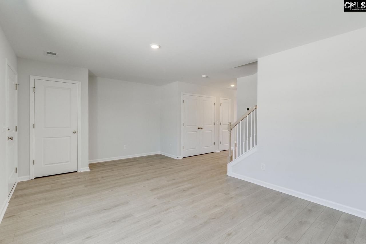 3058 Harborview Drive  Photo 5
