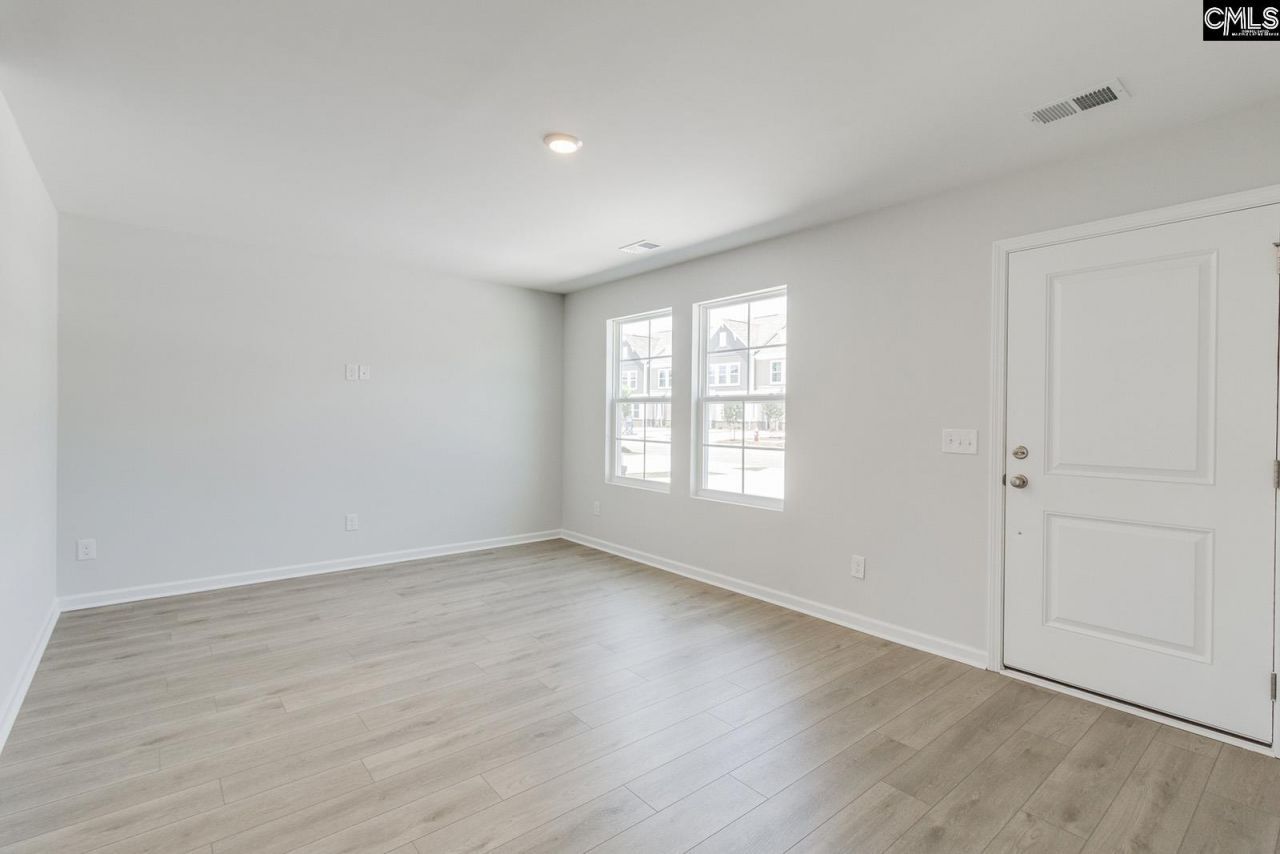 3058 Harborview Drive  Photo 7