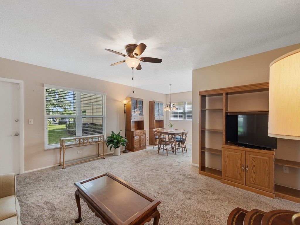 105 Spring Lake Court, Unit 102, Vero Beach, FL 32962 Photo