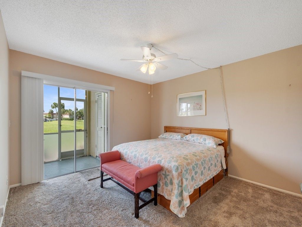 105 Spring Lake Court, Unit 102, Vero Beach, FL 32962 Photo
