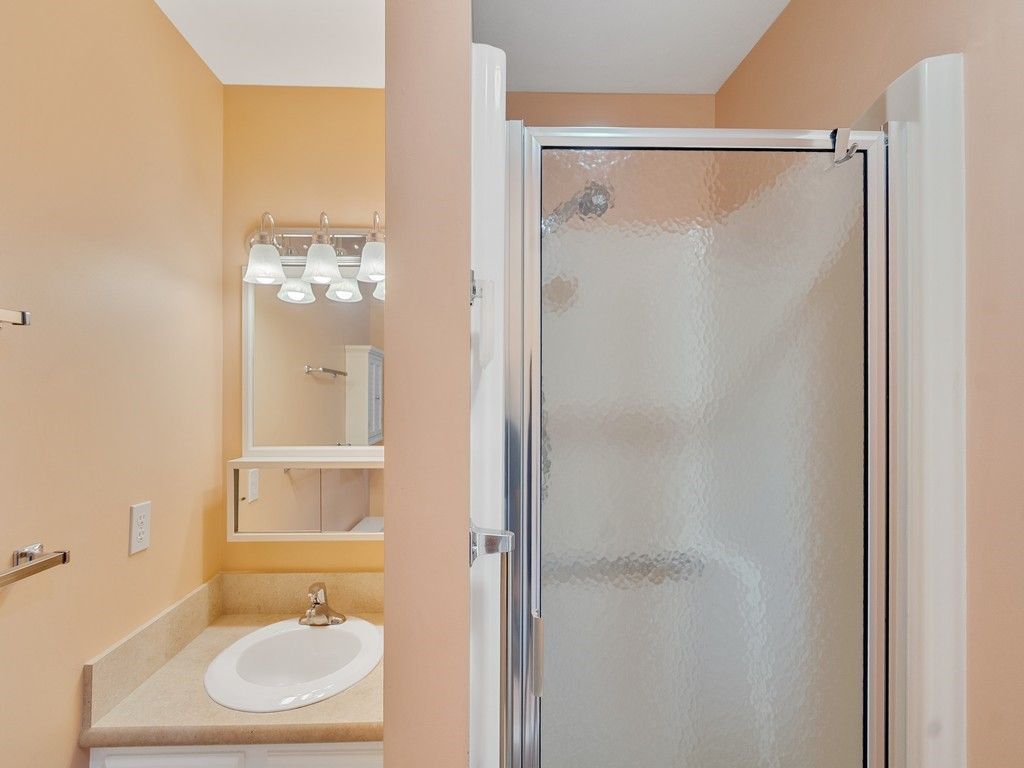 105 Spring Lake Court, Unit 102, Vero Beach, FL 32962 Photo