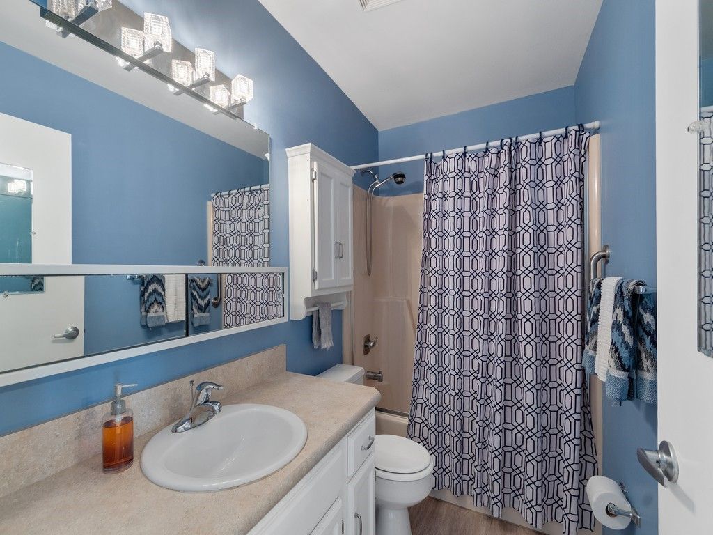 105 Spring Lake Court, Unit 102, Vero Beach, FL 32962 Photo