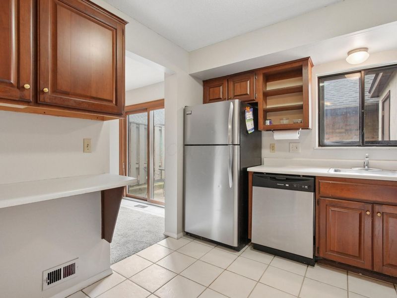 4753 Middletowne Street, Unit -4753E, Columbus, OH 43214 Photo 13