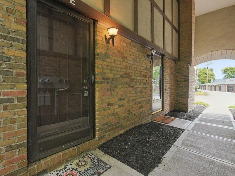 4753 Middletowne Street, Unit -4753E, Columbus, OH 43214 Photo 3