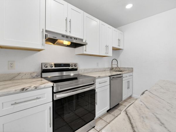 412 SE 16th Street, Unit 3, Fort Lauderdale, FL 33316
