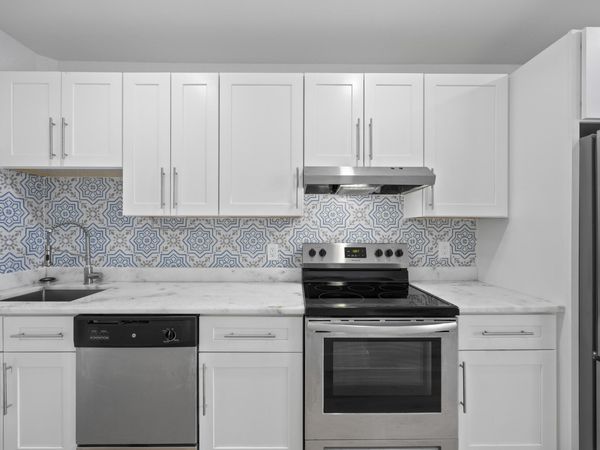 412 SE 16th Street, Unit 3, Fort Lauderdale, FL 33316