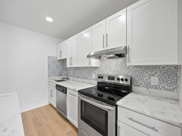 412 SE 16th Street, Unit 3, Fort Lauderdale, FL 33316