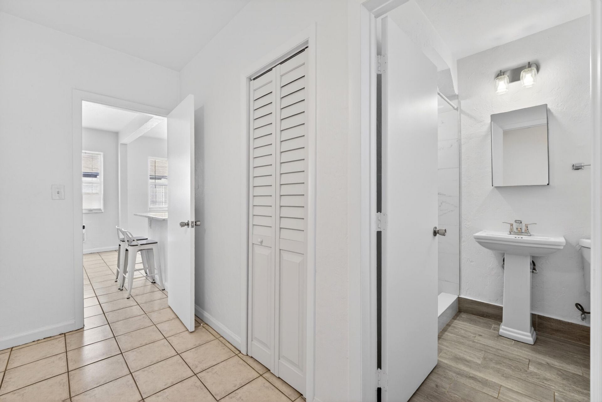 412 SE 16th Street, Unit 3, Fort Lauderdale, FL 33316 Photo