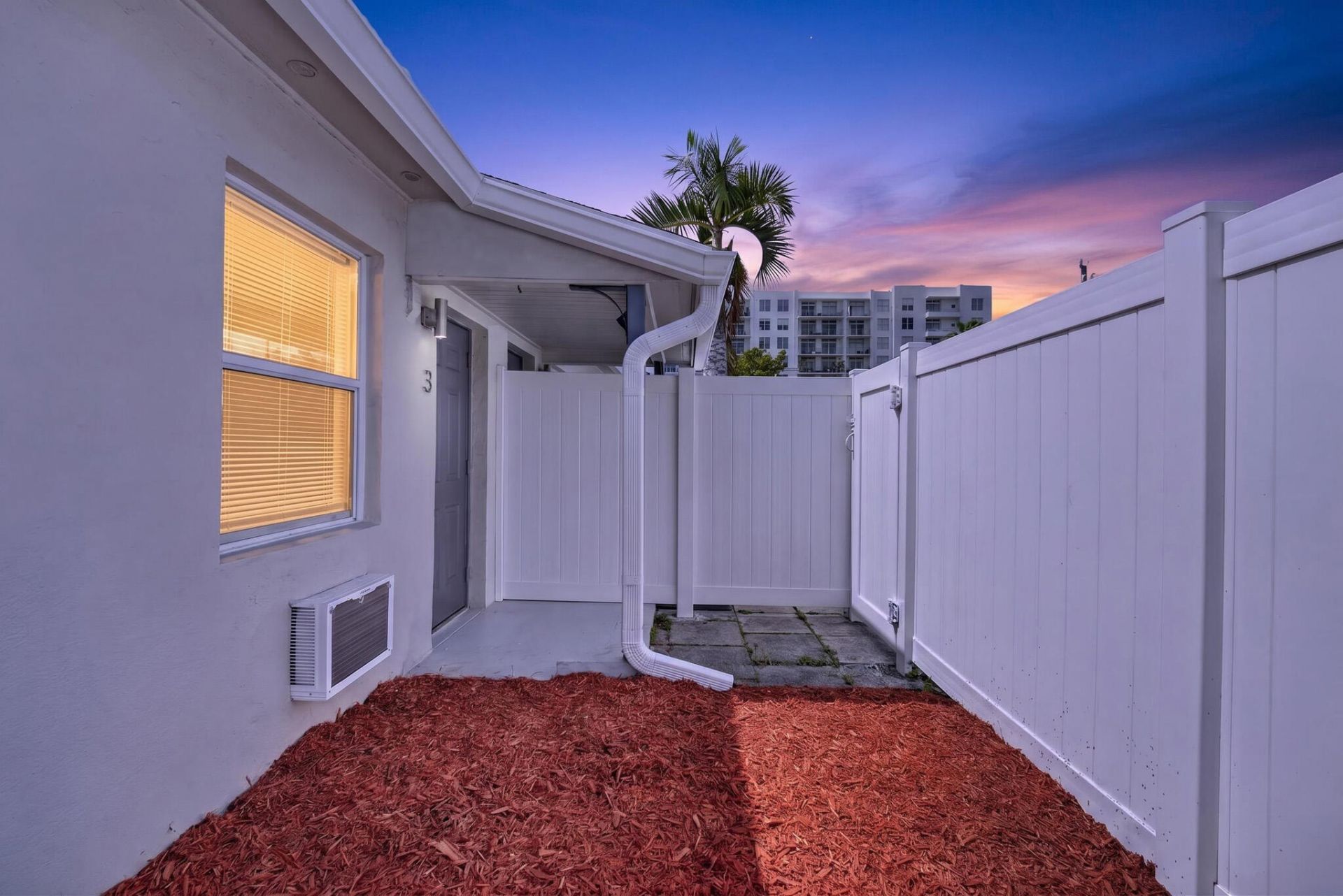 412 SE 16th Street, Unit 3, Fort Lauderdale, FL 33316 Photo