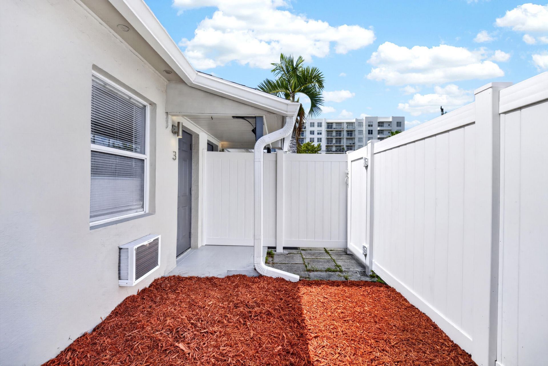 412 SE 16th Street, Unit 3, Fort Lauderdale, FL 33316 Photo