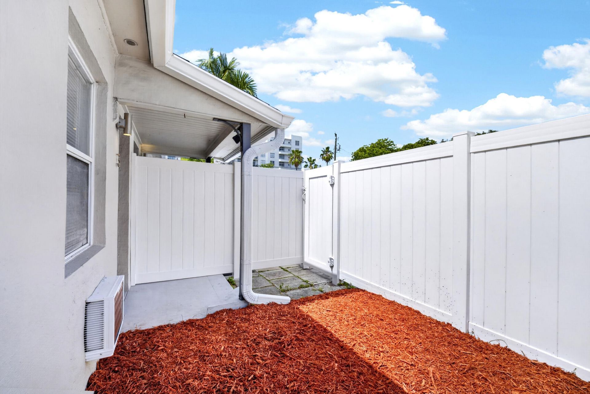 412 SE 16th Street, Unit 3, Fort Lauderdale, FL 33316 Photo