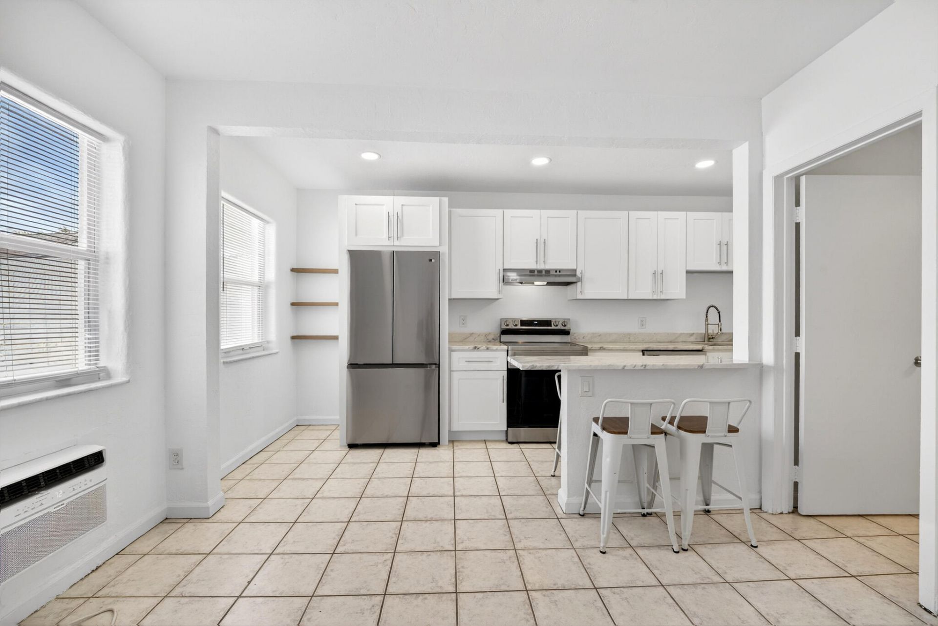 412 SE 16th Street, Unit 3, Fort Lauderdale, FL 33316 Photo