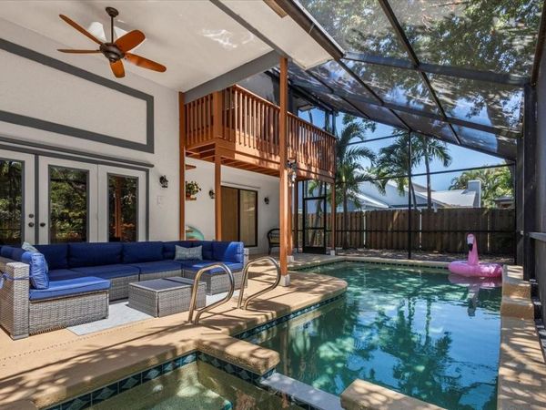 2250 SE Country Club Lane, Stuart, FL 34996