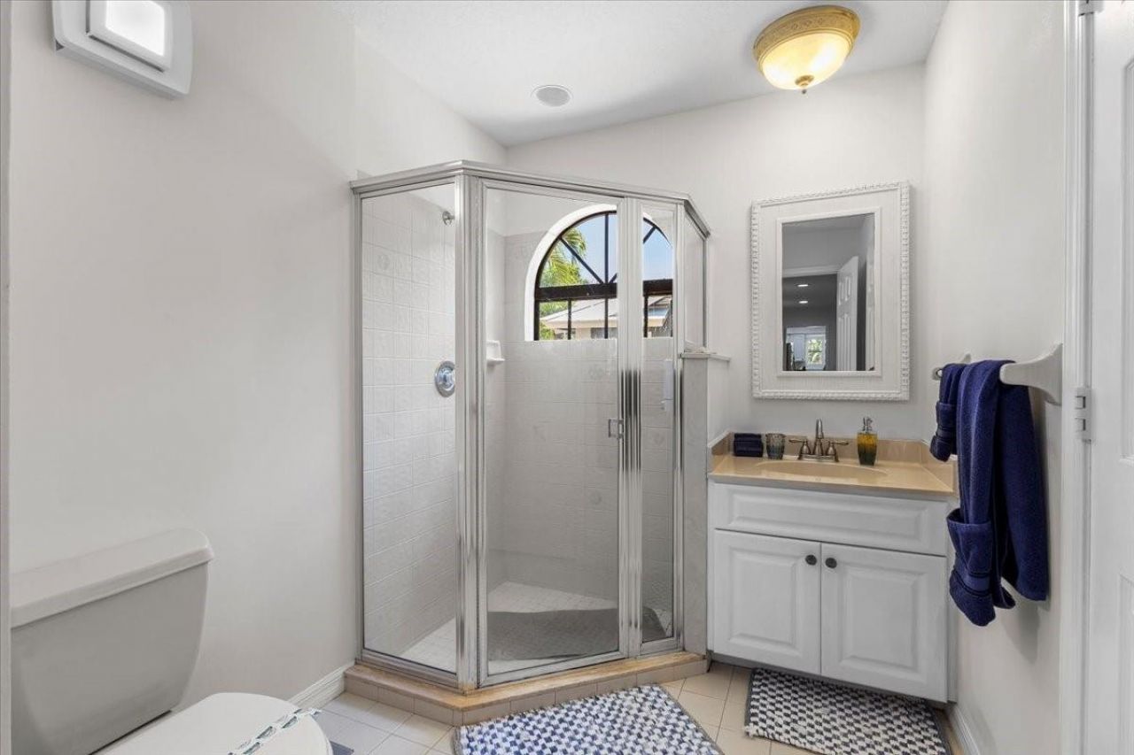 2250 SE Country Club Lane, Stuart, FL 34996 Photo