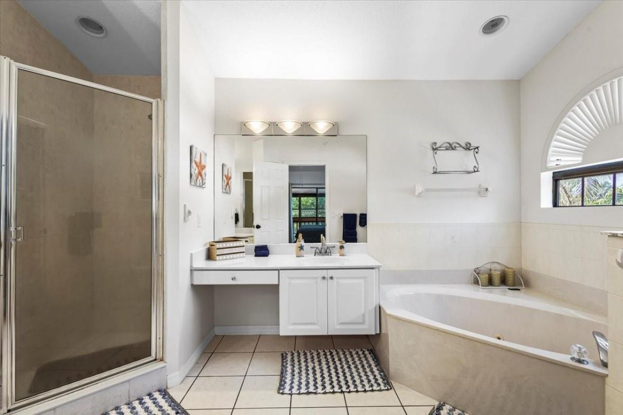 2250 SE Country Club Lane, Stuart, FL 34996 Photo