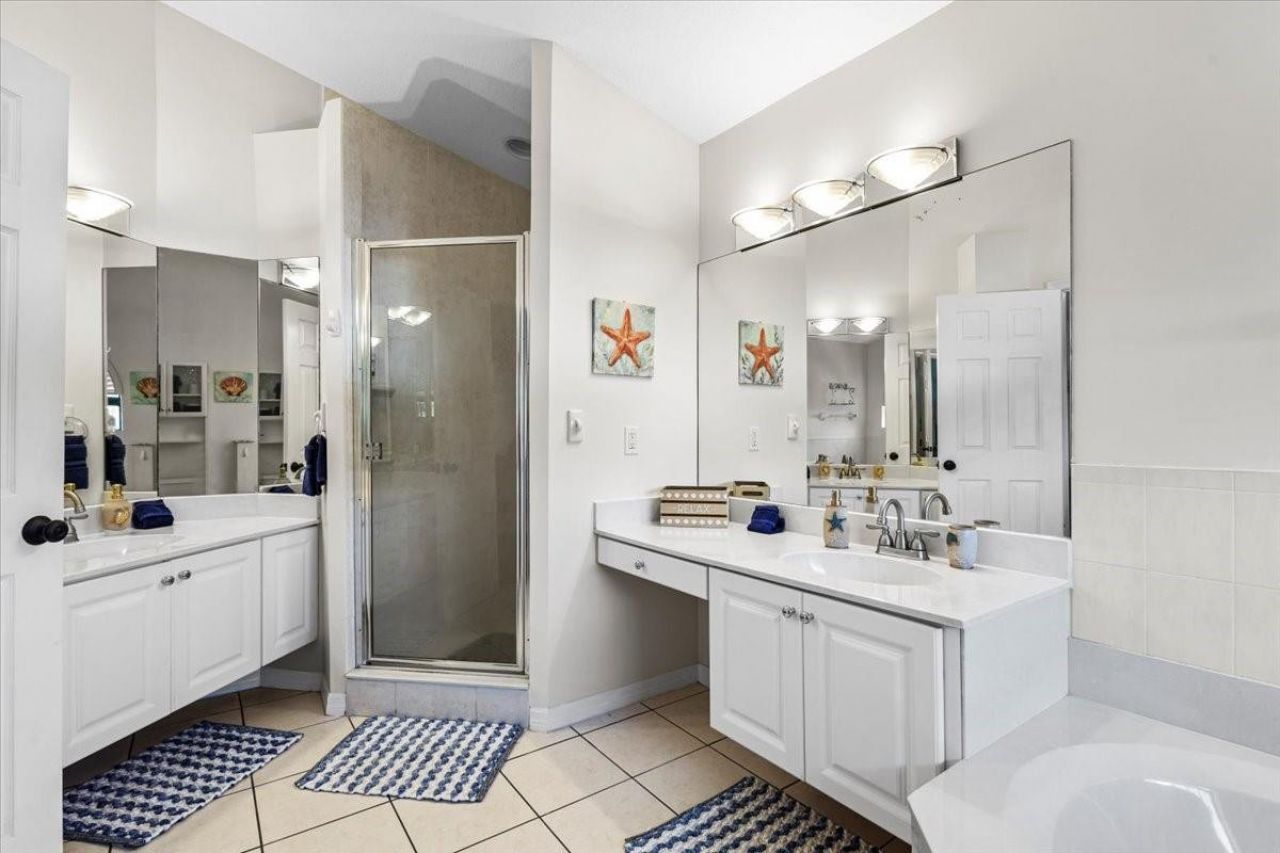 2250 SE Country Club Lane, Stuart, FL 34996 Photo