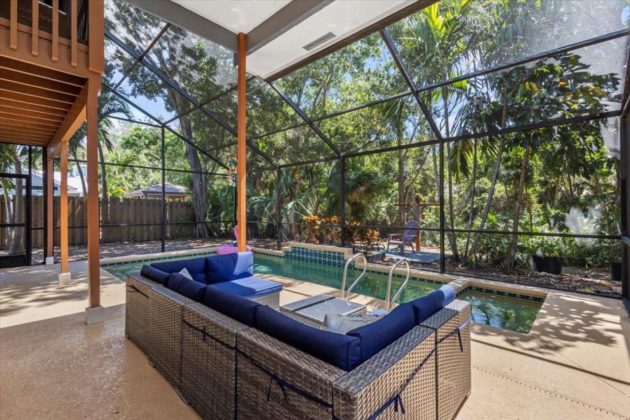 2250 SE Country Club Lane, Stuart, FL 34996 Photo