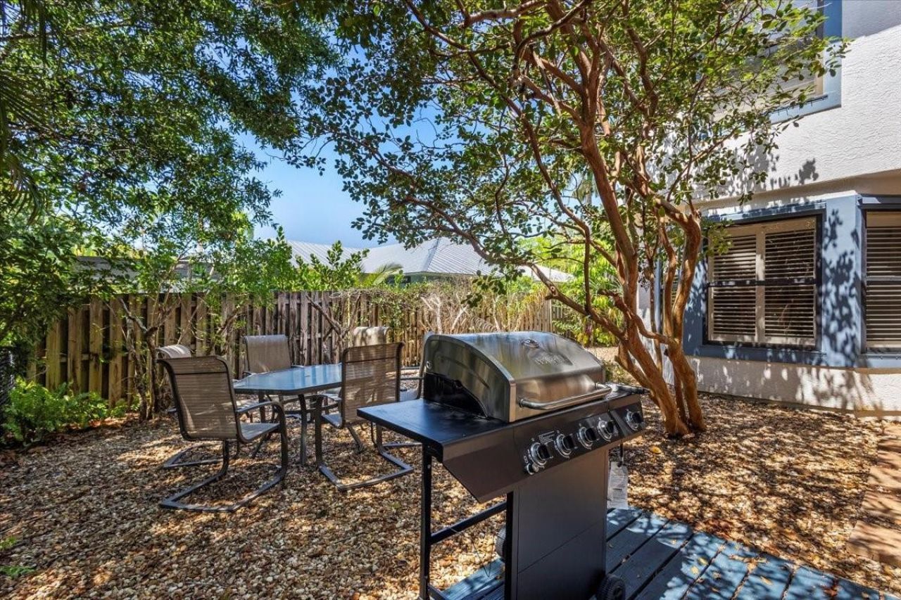 2250 SE Country Club Lane, Stuart, FL 34996 Photo