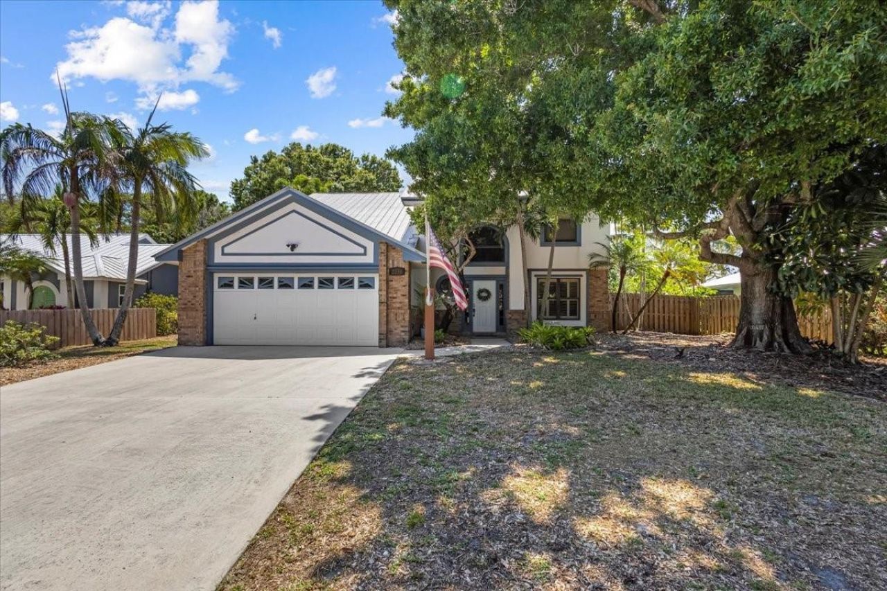2250 SE Country Club Lane, Stuart, FL 34996 Photo