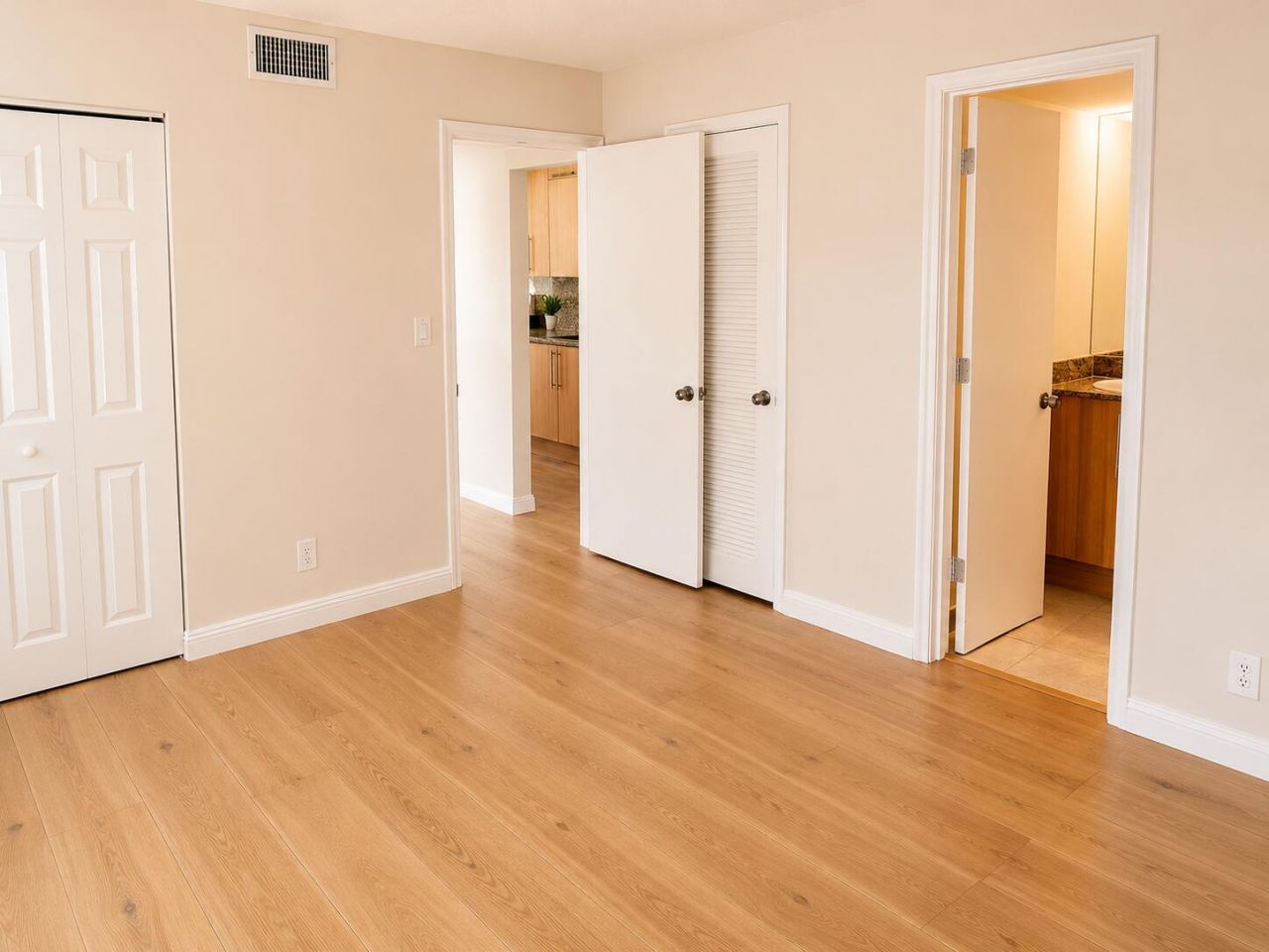 1125 NE 16th Place, Unit 205, Fort Lauderdale, FL 33305 Photo