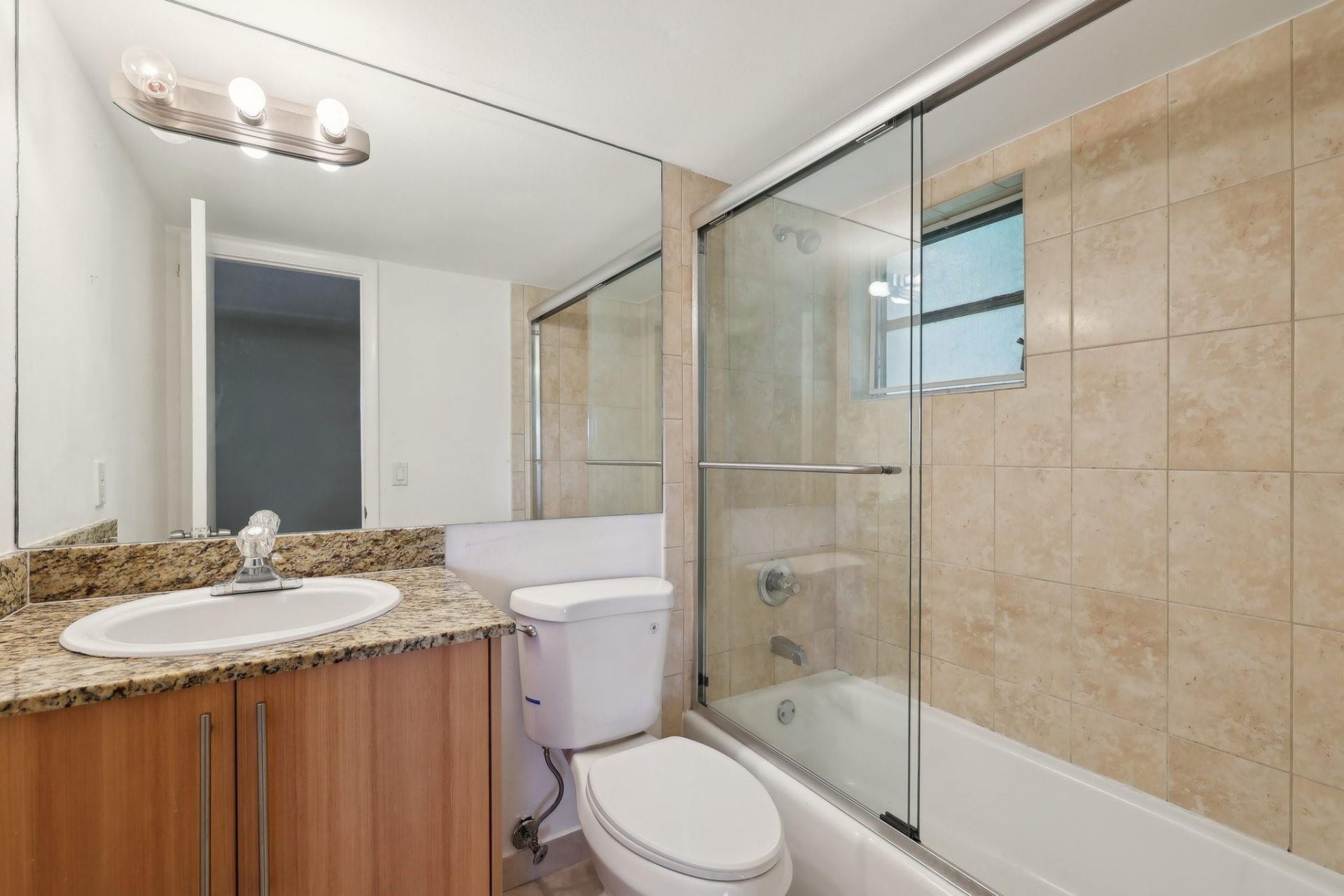 1125 NE 16th Place, Unit 205, Fort Lauderdale, FL 33305 Photo
