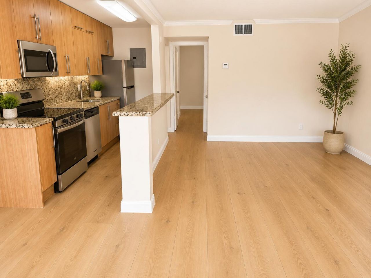 1125 NE 16th Place, Unit 205, Fort Lauderdale, FL 33305 Photo