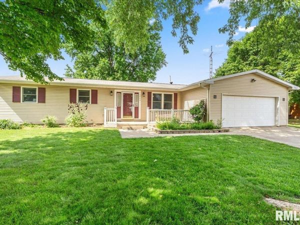 1204 PINE Lane, Auburn, IL 62615