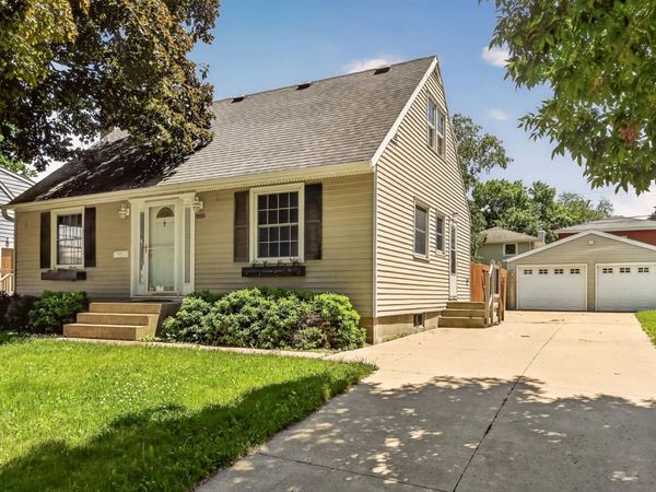 1858 23rd Street NW, Rochester, MN 55901