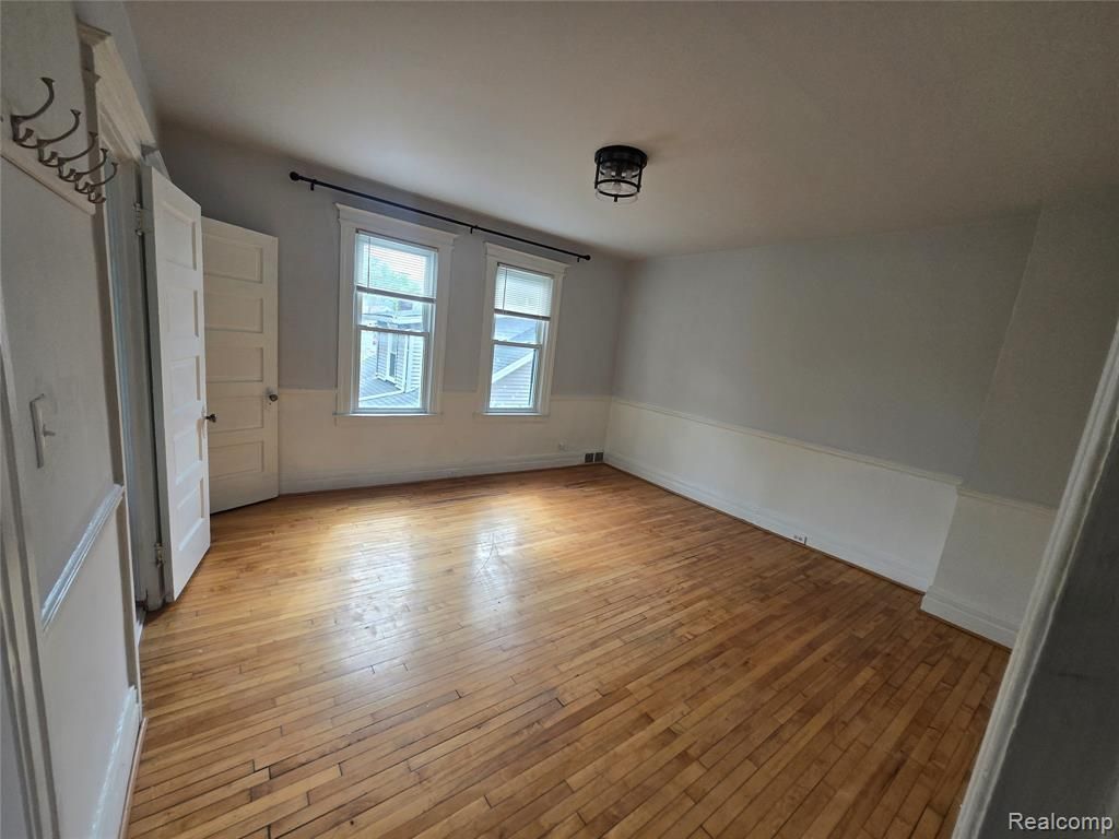 223 E Oakridge Street # 1, Ferndale, MI 48220 Main Photo