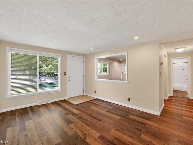 1239 E 332nd Street , Eastlake, OH 44095 Photo 10