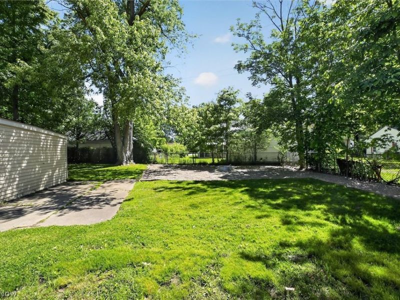 1239 E 332nd Street , Eastlake, OH 44095 Photo 24