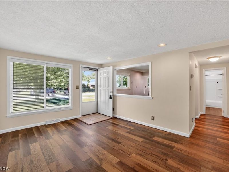 1239 E 332nd Street , Eastlake, OH 44095 Photo 9