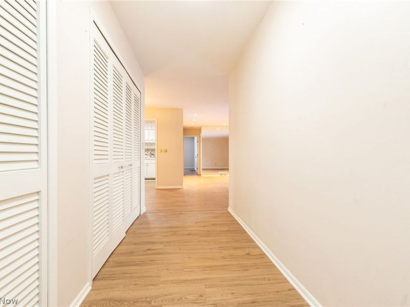 2112 Acacia Park Drive , Unit 209, Lyndhurst, OH 44124 Photo 12