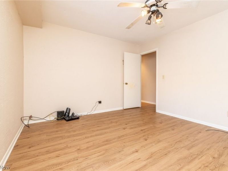 2112 Acacia Park Drive , Unit 209, Lyndhurst, OH 44124 Photo 18