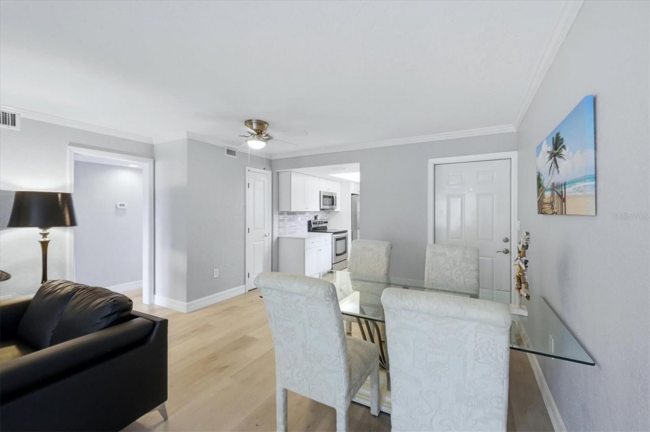 2223 Beneva Terrace , Unit 2222, Sarasota, FL 34232 Photo