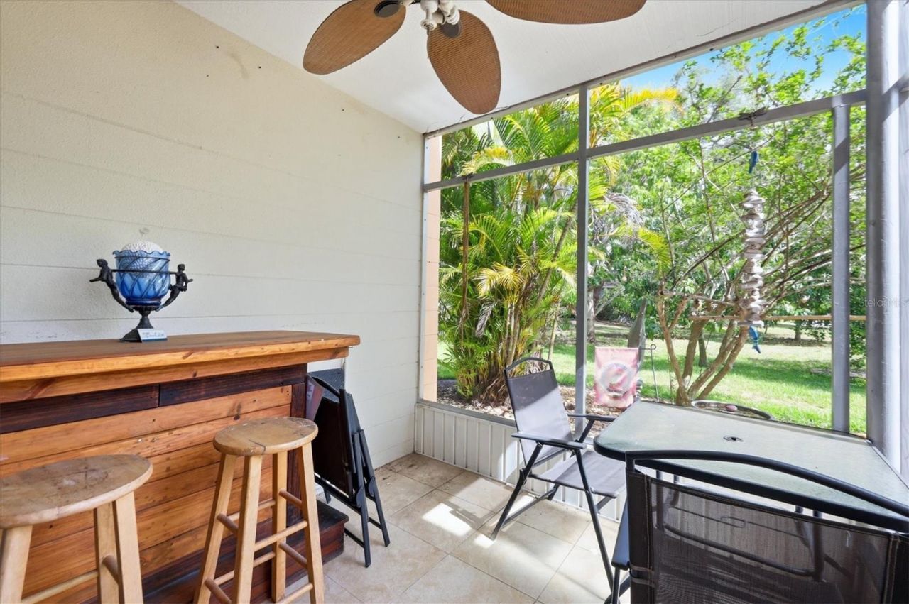 2223 Beneva Terrace , Unit 2222, Sarasota, FL 34232 Photo
