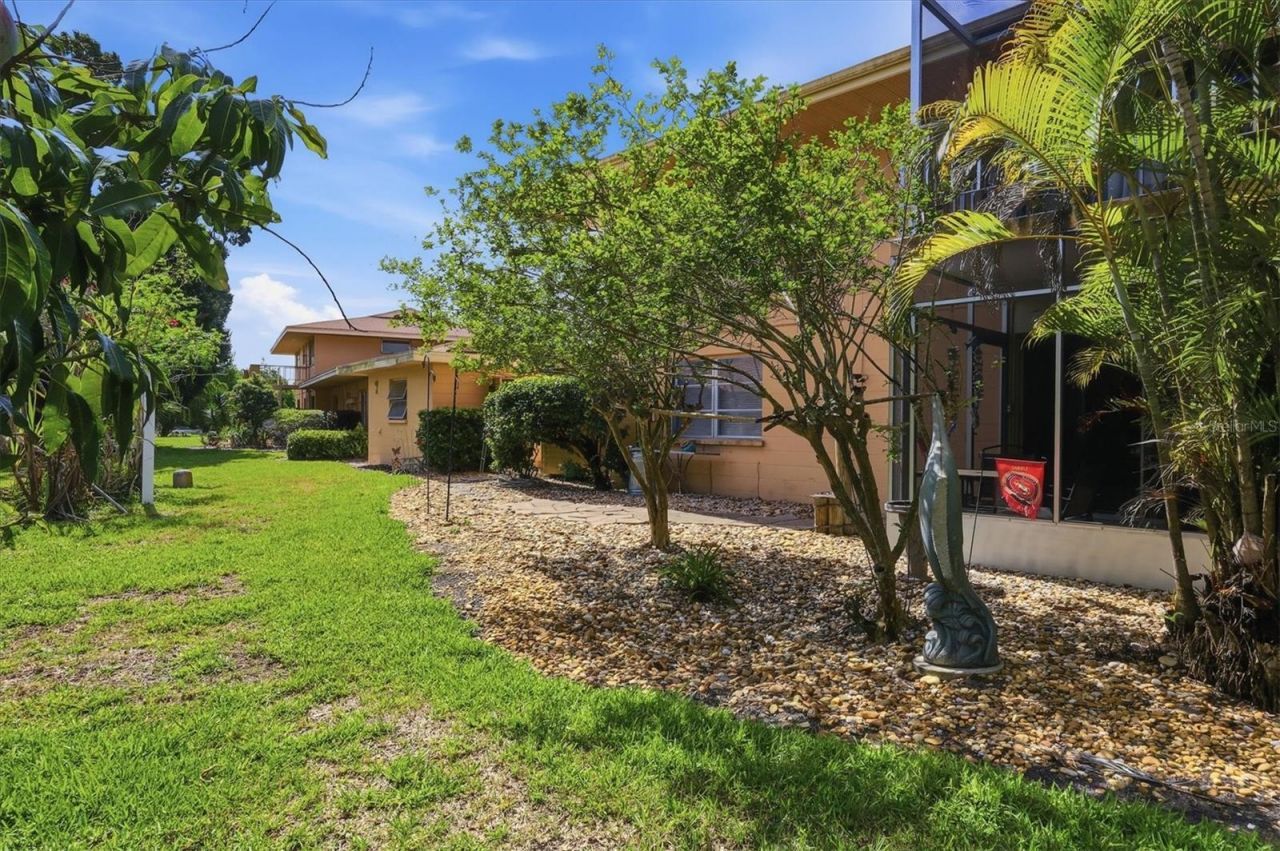 2223 Beneva Terrace , Unit 2222, Sarasota, FL 34232 Photo