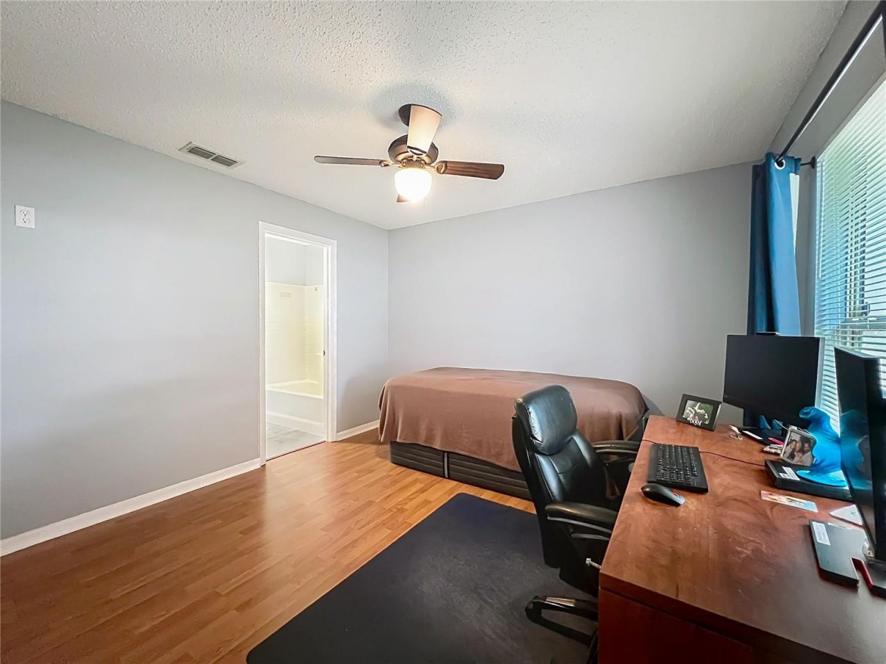 1123 Lakeview Oaks Drive , Minneola, FL 34715 Photo