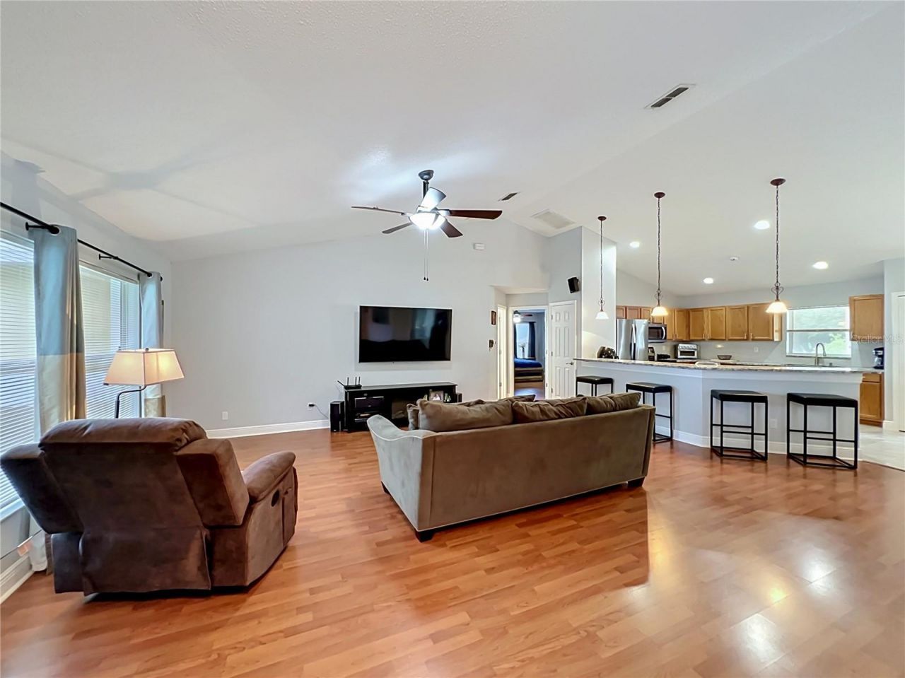 1123 Lakeview Oaks Drive , Minneola, FL 34715 Photo