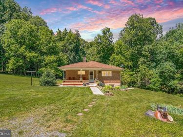 1310 E BUTTER ROAD, YORK, PA 17406
