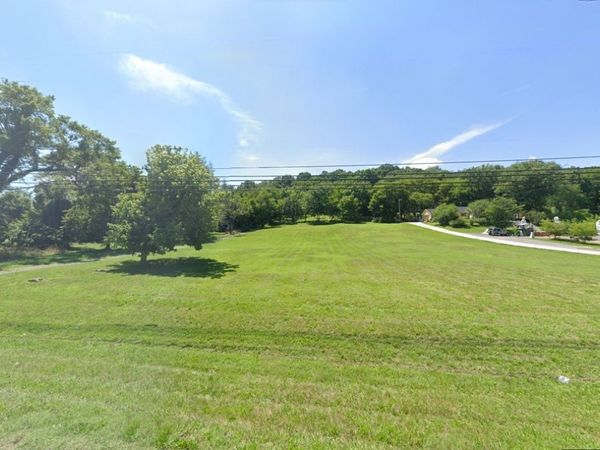 1042 Louisville Hwy , Goodlettsville, TN 37072