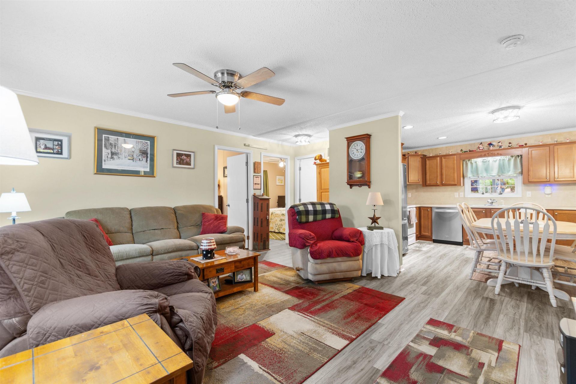 978 Jamestown Rd.  Photo 11