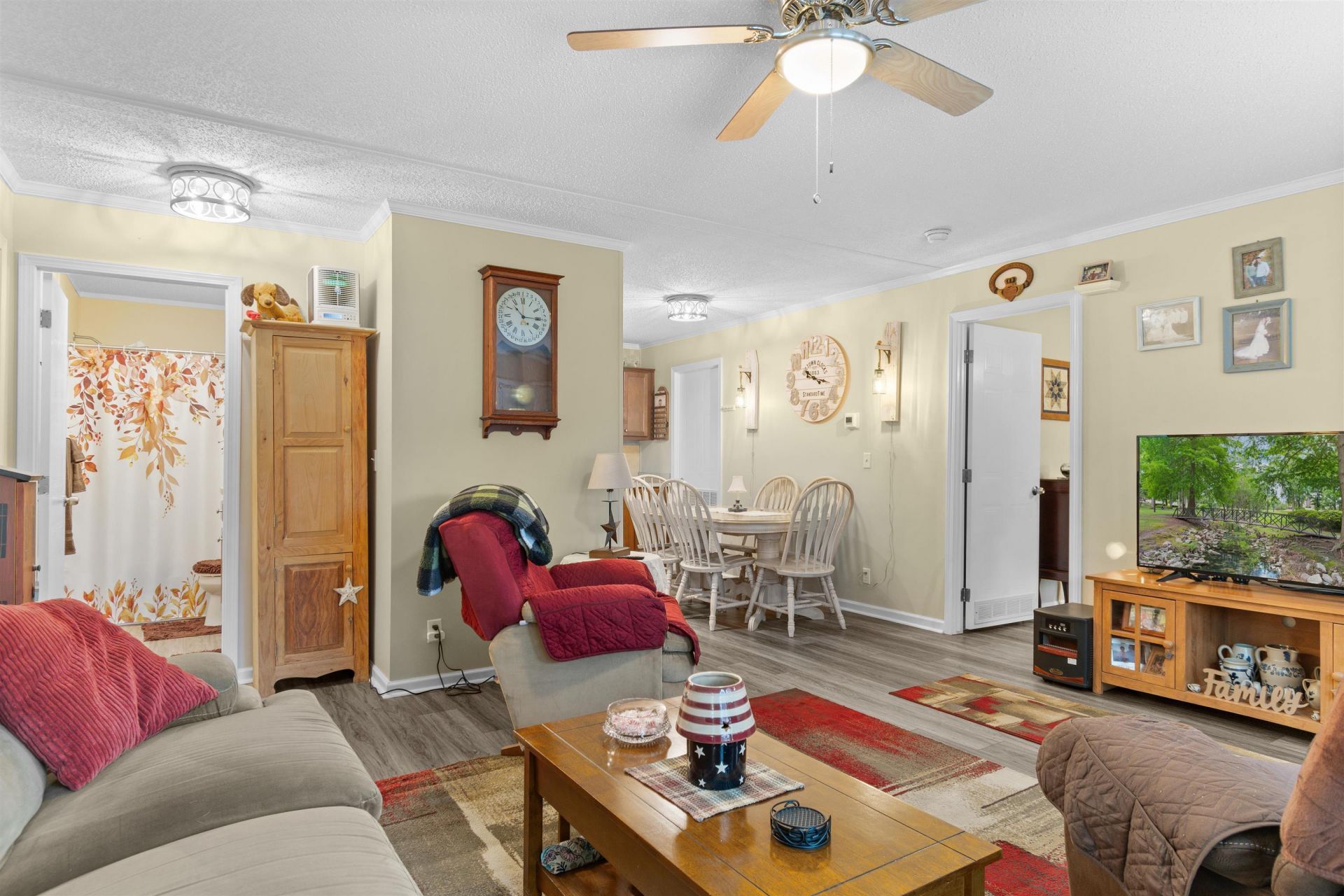 978 Jamestown Rd.  Photo 12