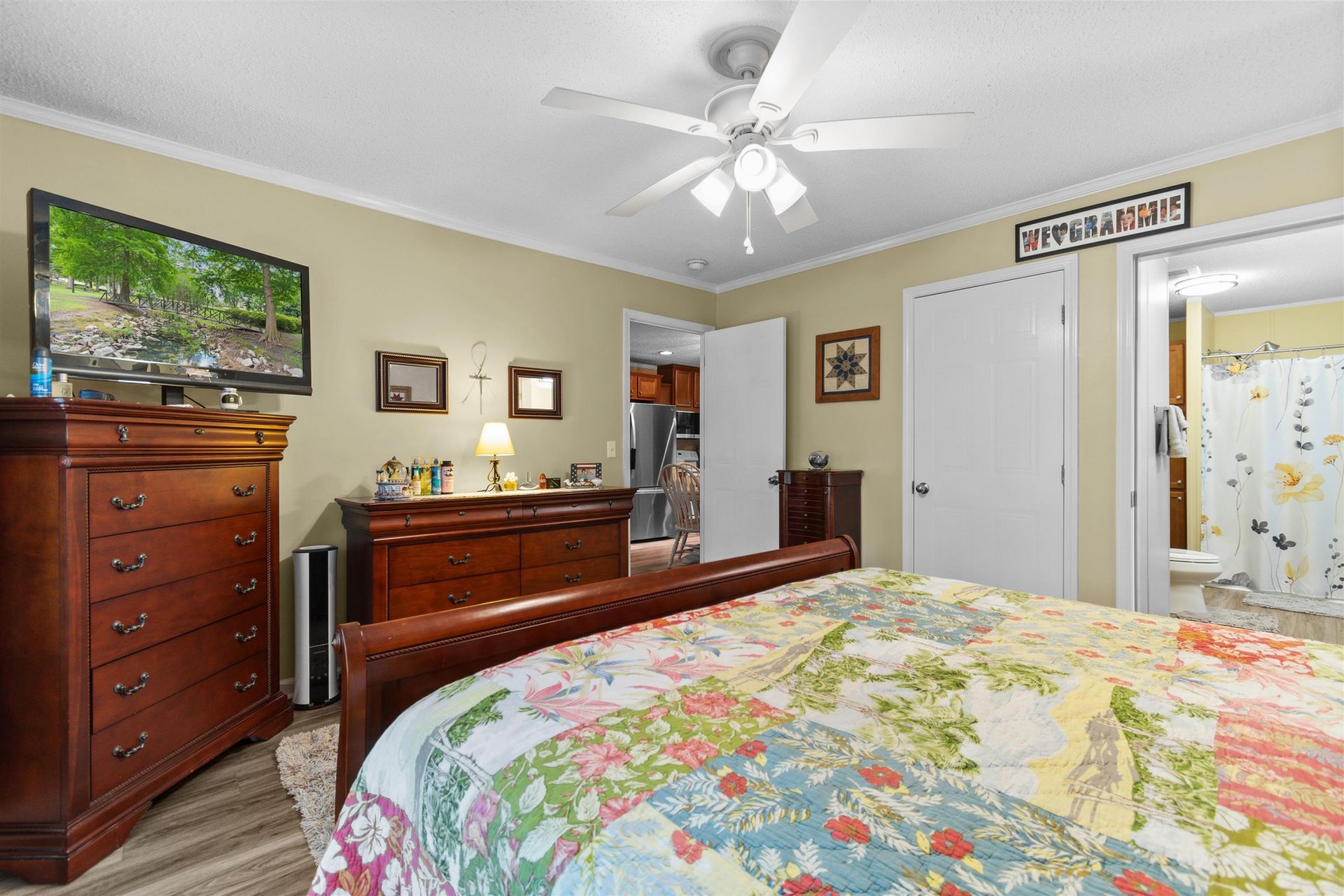 978 Jamestown Rd.  Photo 14