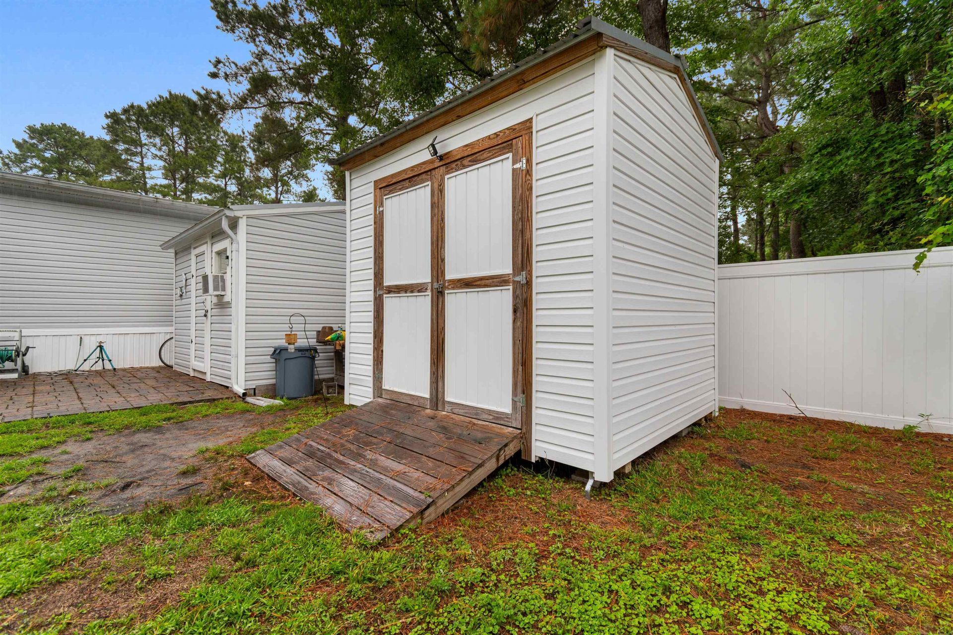 978 Jamestown Rd.  Photo 26