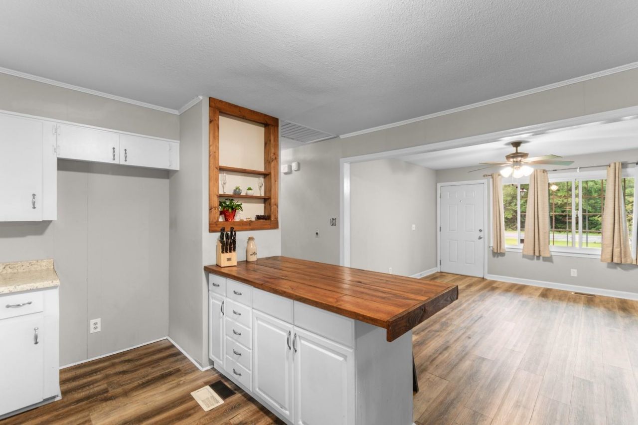 2240 Little Lamb Rd.  Photo 10