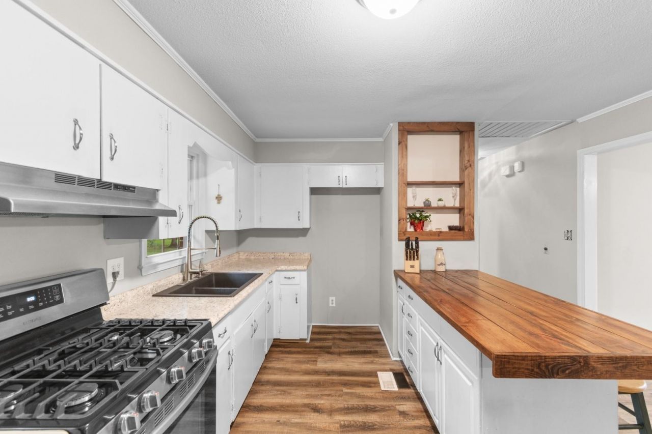 2240 Little Lamb Rd.  Photo 7